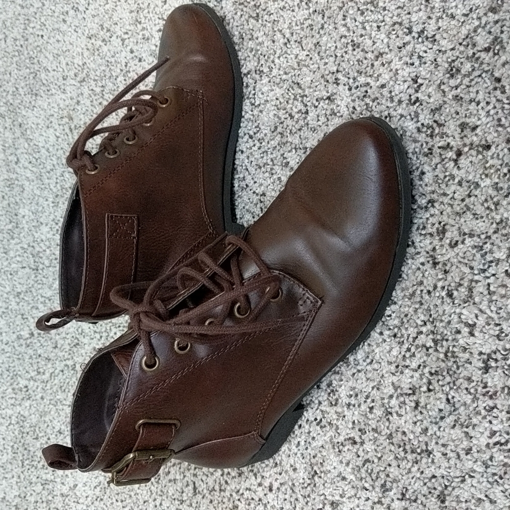 Women's brown booties with ties